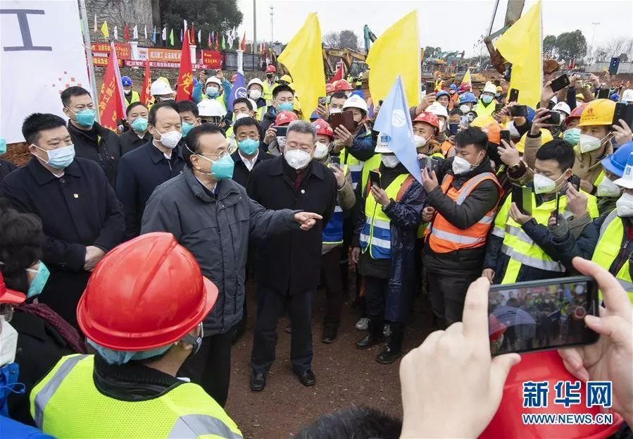 万斯赴德行未见预期，神秘会面选择党领袖揭秘！标题震撼眼球引人深思。